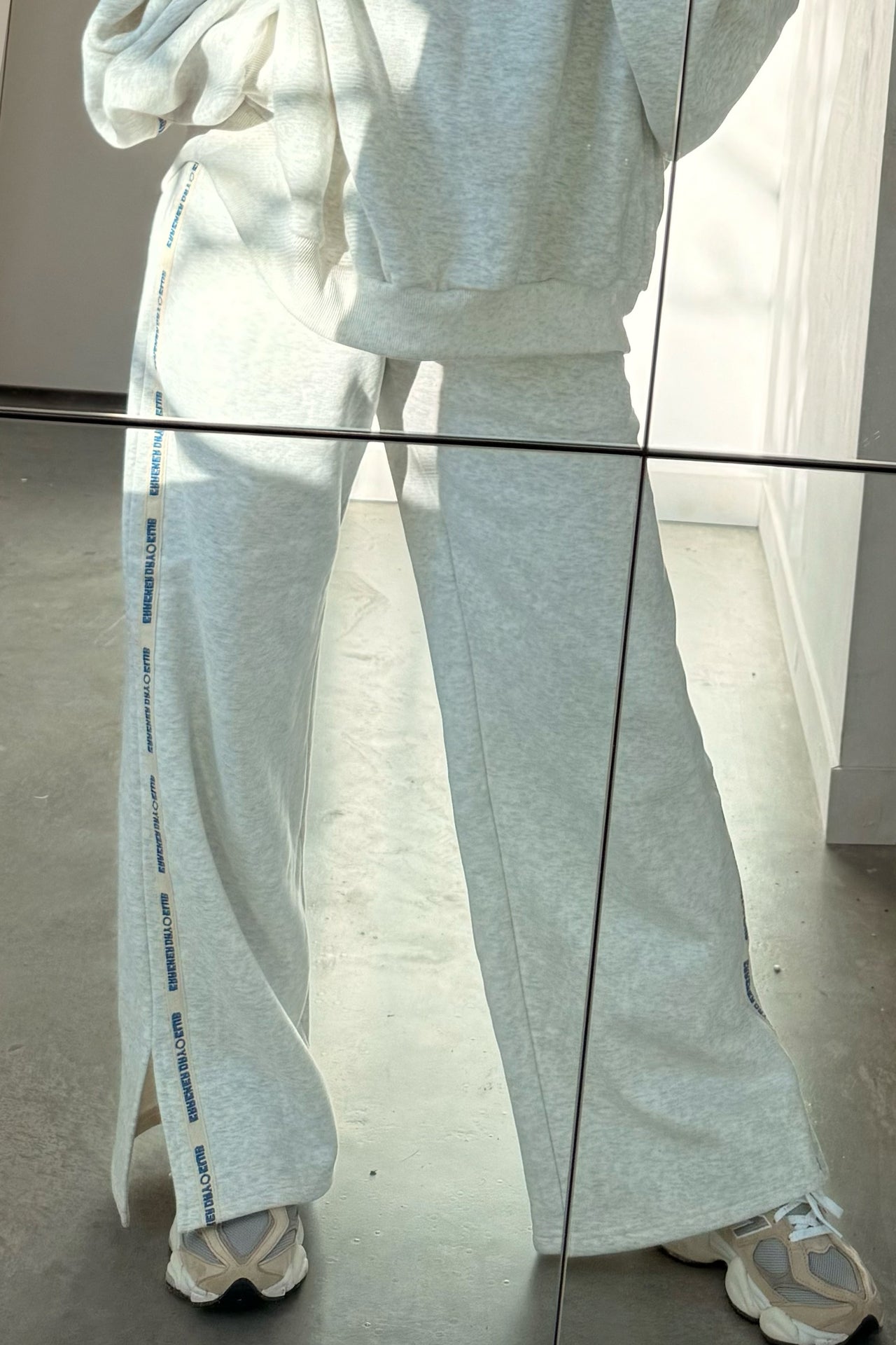 the cloud racer sweatpants in grey marle